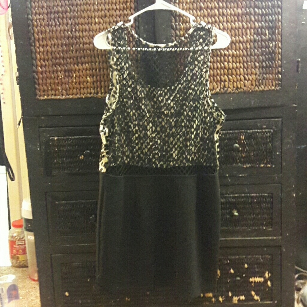Dress - Picture 2 of 3